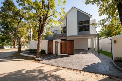 Villa in Chiang Mai, Thailand 4 bedrooms № 160009