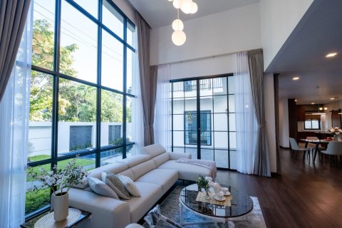Villa in Chiang Mai, Thailand 4 bedrooms № 160009 - photo 6