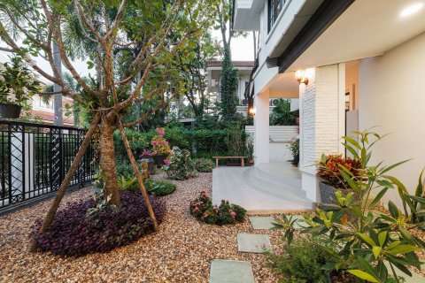 House in Chiang Mai, Thailand 5 bedrooms № 160013 - photo 5