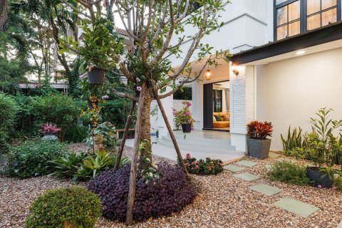 House in Chiang Mai, Thailand 5 bedrooms № 160013 - photo 4