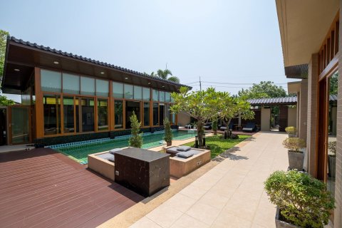 Villa in Chiang Mai, Thailand 3 bedrooms № 160010 - photo 2
