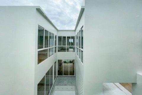 Villa in Chiang Mai, Thailand 4 bedrooms № 160014 - photo 4