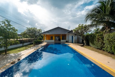 Villa in Chiang Mai, Thailand 4 bedrooms № 160015 - photo 2