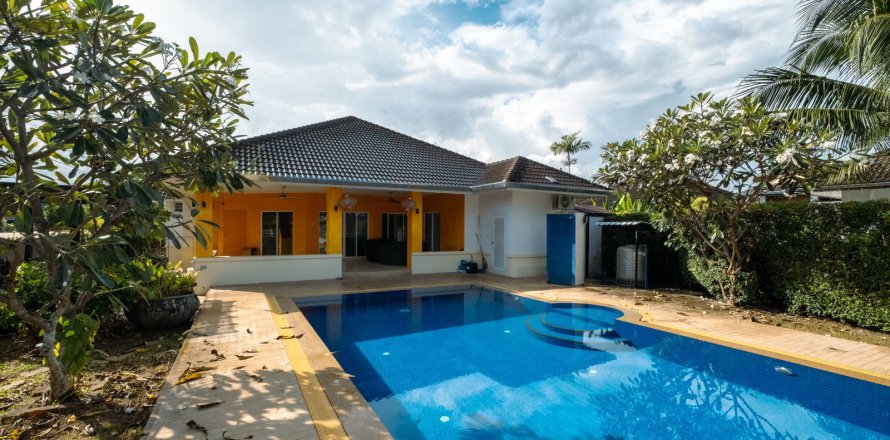 Villa in Chiang Mai, Thailand 4 bedrooms № 160015