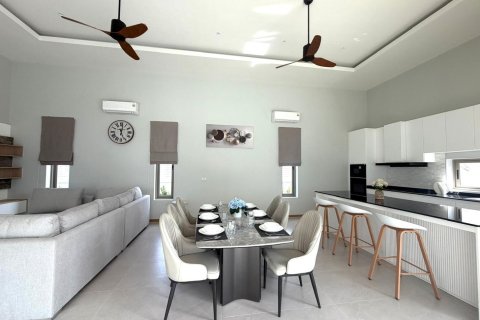 Villa in Hua Hin, Thailand 3 Schlafzimmer № 222544 - Foto 3