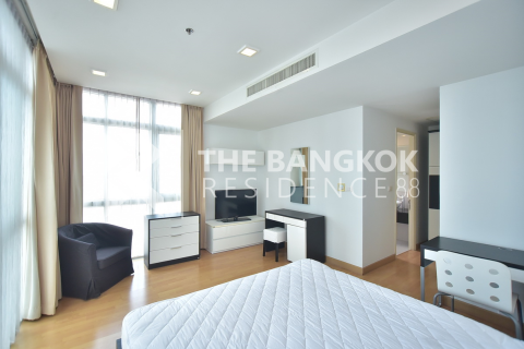 Condo in Bangkok, Thailand, 3 bedrooms № 184237 - photo 3