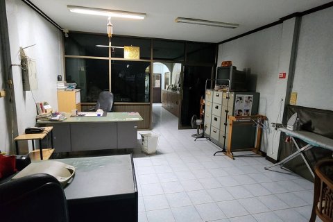 Таунхаус в Тхоене, Таиланд с 2 спальнями  № 167810 - фото 4