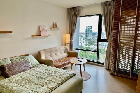Studio in the Condo in Khlong Toei, Bangkok, Thailand  № 167808 - photo 2
