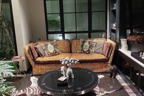 Condo in Pathum Wan, Bangkok, Thailand, 3 bedrooms  № 170983 - photo 2