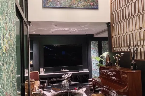 Condo in Pathum Wan, Bangkok, Thailand, 3 bedrooms  № 170983 - photo 1