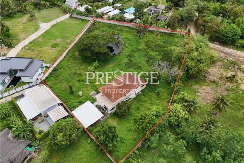 Land in Pattaya, Thailand 200 sq.m. № 197959 - photo 3