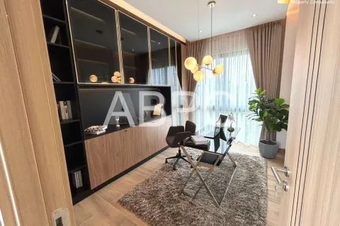 Casa de 4 dormitorios en Pattaya, Tailandia № 211959 - foto 12