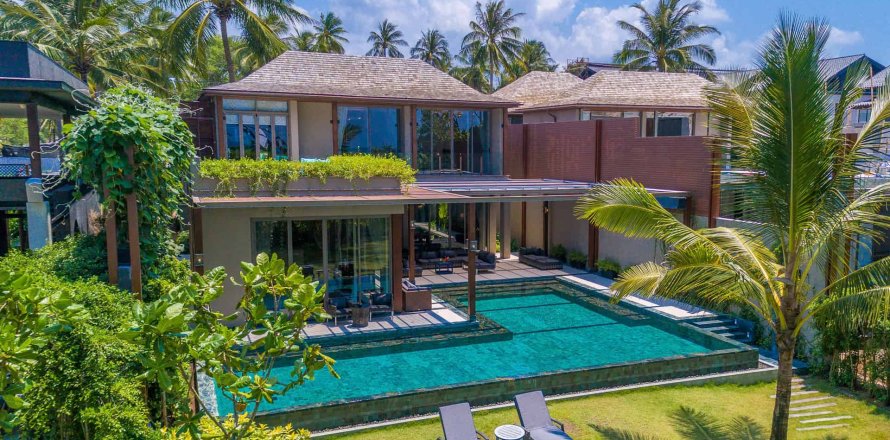 Villa in Phuket, Thailand 5 bedrooms № 166789