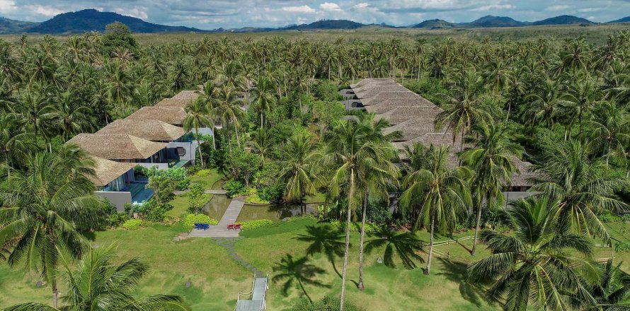 Villa in Phuket, Thailand 2 bedrooms № 166790