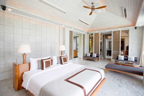 Villa in Phuket, Thailand 5 bedrooms № 166788 - photo 9