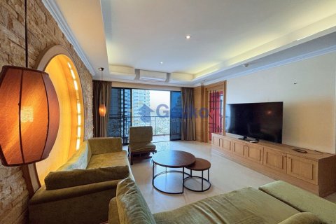 Condo in Pattaya, Thailand, 3 bedrooms № 199605 - photo 7