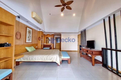 Condo in Pattaya, Thailand, 3 bedrooms № 199605 - photo 17
