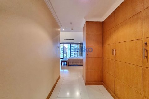 Condo in Pattaya, Thailand, 3 bedrooms № 199605 - photo 21