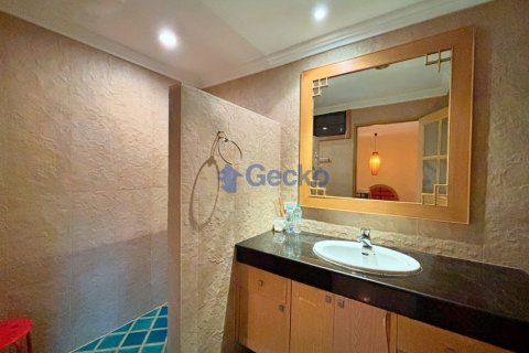 Condo in Pattaya, Thailand, 3 bedrooms № 199605 - photo 27
