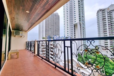 Condo in Pattaya, Thailand, 3 bedrooms № 199605 - photo 14