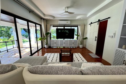 Villa in Pattaya, Thailand 4 Schlafzimmer № 199608 - Foto 10