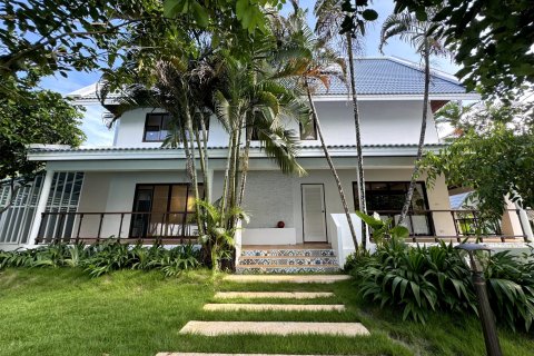 Villa in Pattaya, Thailand 4 Schlafzimmer № 199608 - Foto 2