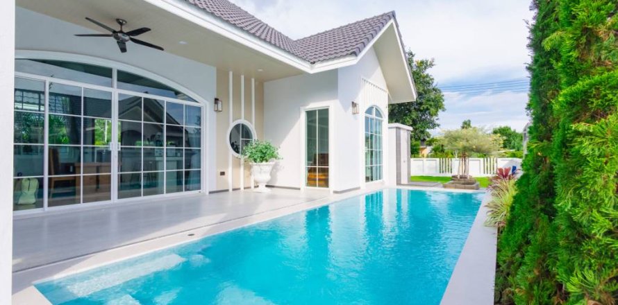 Villa in Cha-am, Thailand 3 bedrooms № 134460