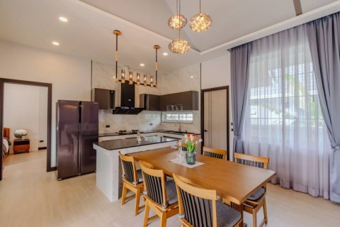 Villa in Cha-am, Thailand 3 bedrooms № 134460 - photo 8