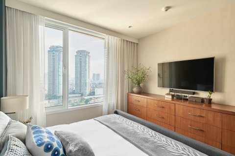 Condo in Sathon, Bangkok, Thailand, 2 bedrooms  № 133811 - photo 2