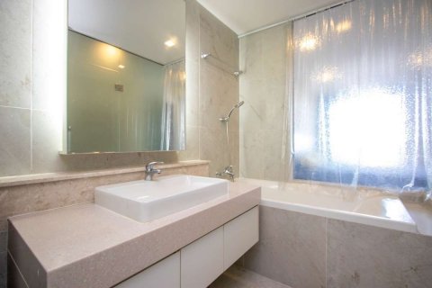 Condo in Chiang Mai, Thailand, 1 bedroom  № 121728 - photo 4
