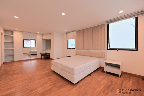 Condo à Bangkok, Thaïlande, 4 chambres  № 188809