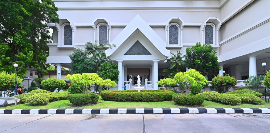 Condo in Bangkok, Thailand, 3 bedrooms № 188590