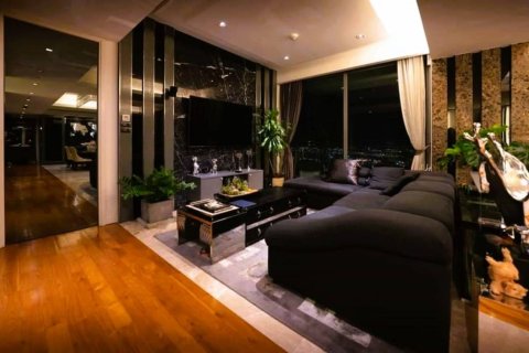 Condo in Bangkok, Thailand, 3 bedrooms  № 181013 - photo 7