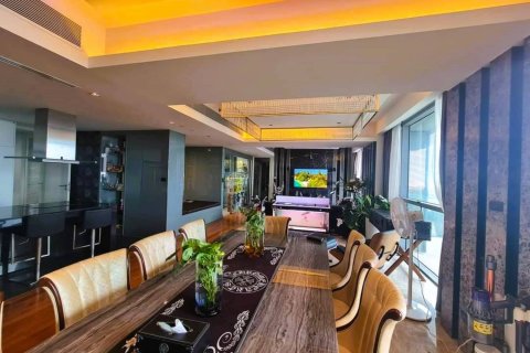 Condo in Bangkok, Thailand, 3 bedrooms  № 181013 - photo 6
