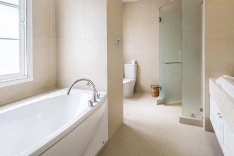 Condo in Bangkok, Thailand, 3 bedrooms  № 181014 - photo 20