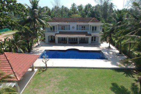 Condo in Bangkok, Thailand, 3 bedrooms  № 181014 - photo 26