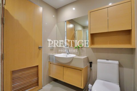 Condo in Pattaya, Thailand, 1 bedroom № 209050 - photo 12