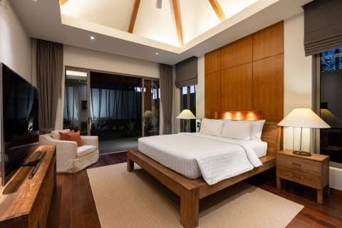 Villa in Phuket, Thailand 4 bedrooms № 157114 - photo 19