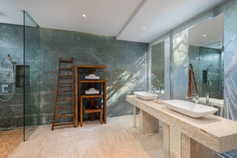 Villa in Phuket, Thailand 4 bedrooms № 157114 - photo 16