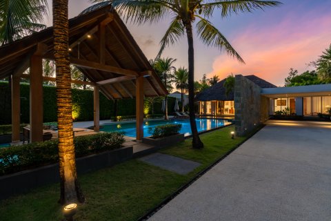Villa in Phuket, Thailand 4 bedrooms № 157114 - photo 17