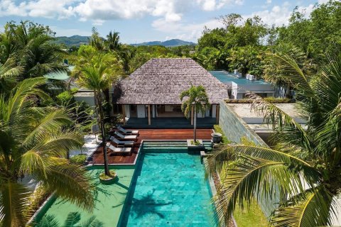 Villa in Phuket, Thailand 4 bedrooms № 157114