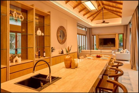 Villa in Phuket, Thailand 4 bedrooms № 138797 - photo 19