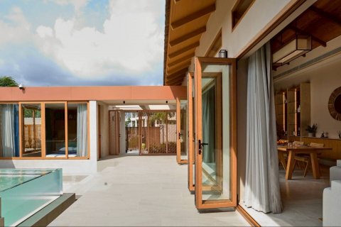 Villa in Phuket, Thailand 4 bedrooms № 138797 - photo 12