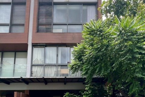 Duplex à Yan Nawa, Bangkok, Thaïlande 4 chambres № 136593