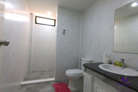 Villa in Chiang Mai, Thailand 3 bedrooms № 162587 - photo 11