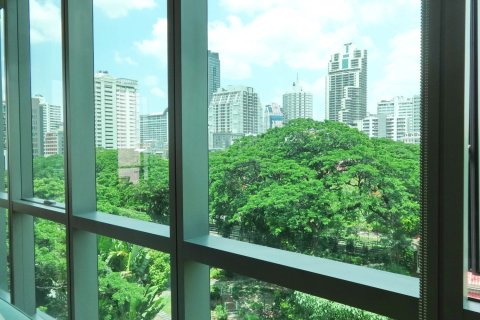 Condo in Bangkok, Thailand, 2 bedrooms  № 180984 - photo 16