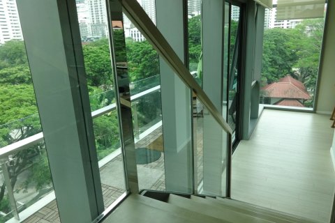 Condo in Bangkok, Thailand, 2 bedrooms  № 180984 - photo 12