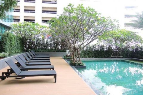 Condo in Bangkok, Thailand, 2 bedrooms  № 180984 - photo 22