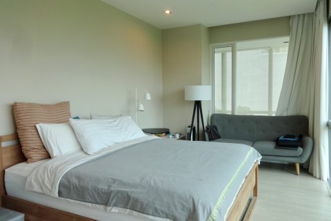 Condo in Bangkok, Thailand, 2 bedrooms  № 180984 - photo 18