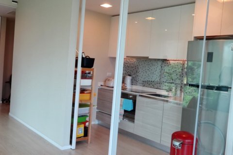 Condo in Bangkok, Thailand, 2 bedrooms  № 180984 - photo 7